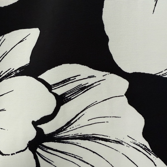 Talbots Primrose V-Neck Shell - Picture 6 of 7